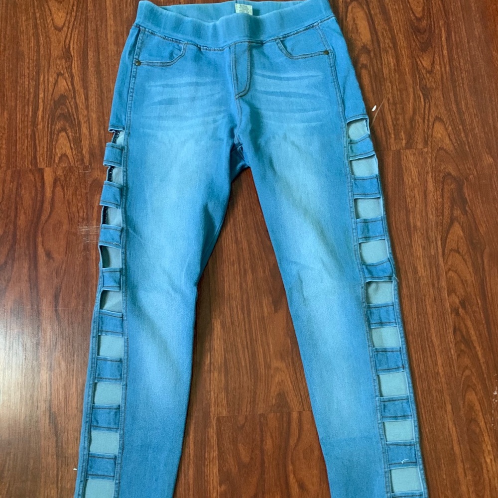 Jeans with holes on side